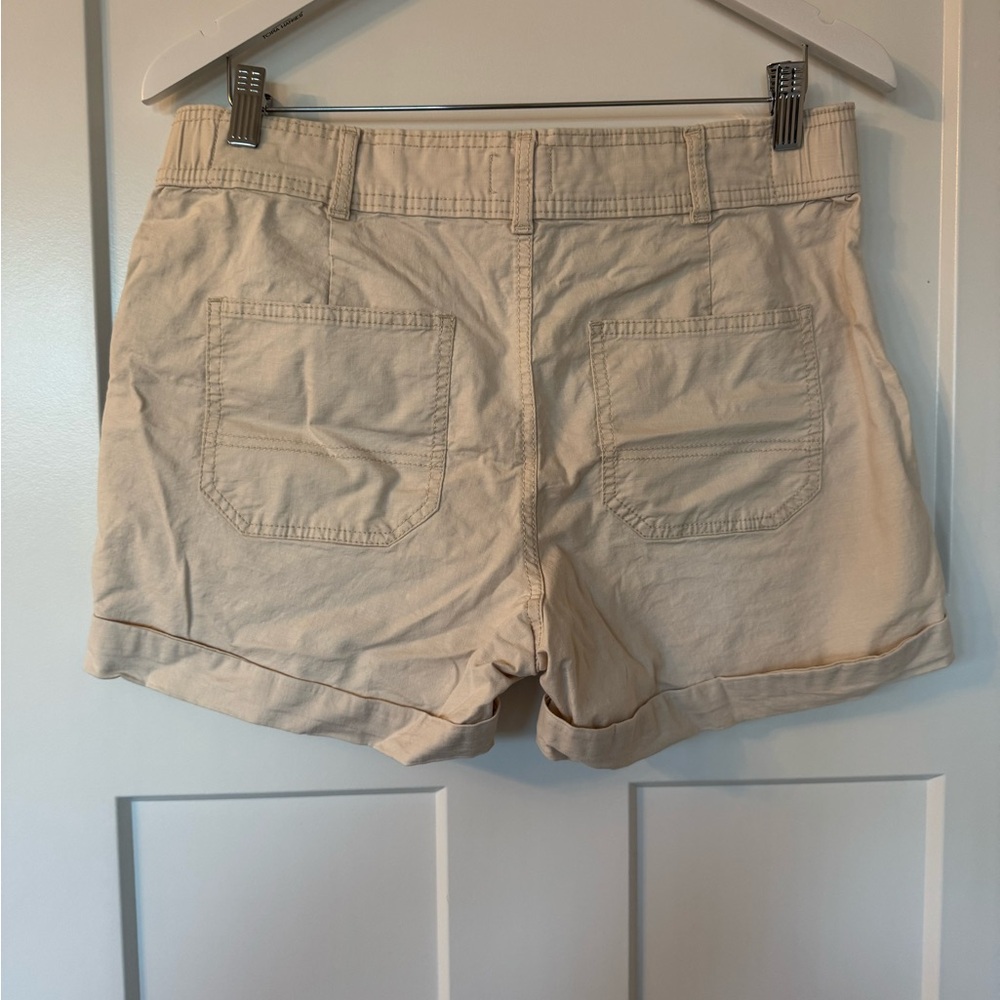 Time and Tru Tan Cargo Shorts - Picture 2 of 3